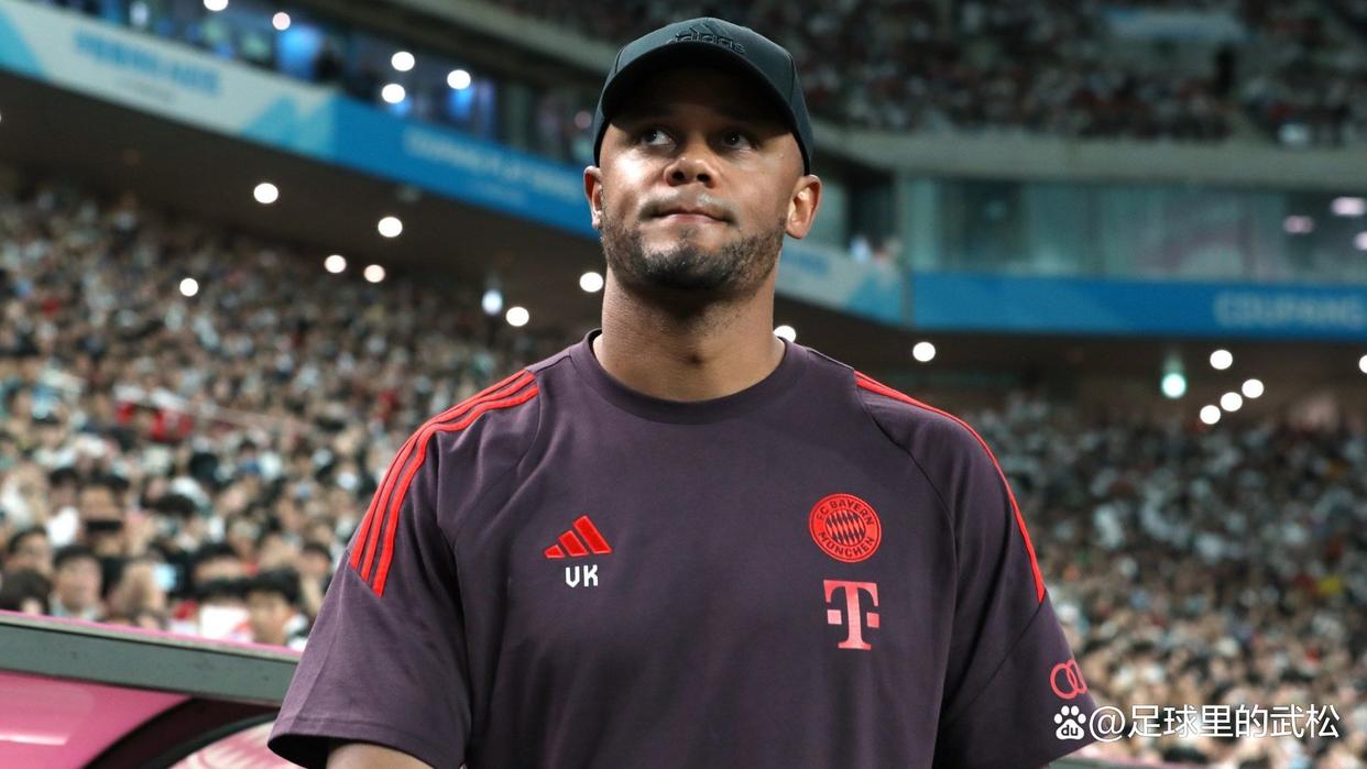 包含意大利杯赛后再迎强敌，拜仁慕尼黑单刀错失，主帅态度：更衣室稳定，更衣室氛围转暖的词条